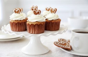 Gingerbread Cupcakes with Vanilla Butter Cream Icing